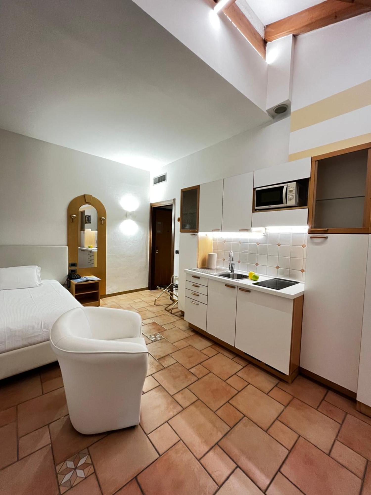 Manci Apartments By Hotel America Trydent Zewnętrze zdjęcie