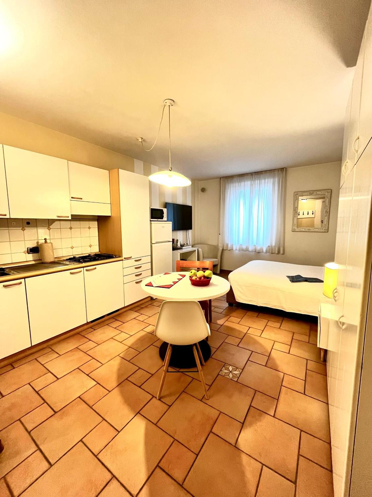Manci Apartments By Hotel America Trydent Zewnętrze zdjęcie